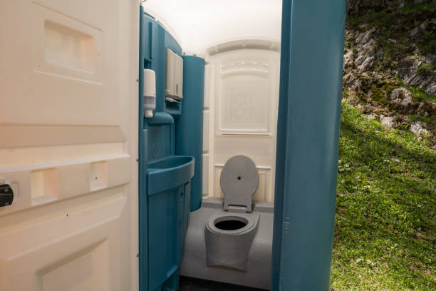 Best Porta potty rental near me  in Holiday, FL